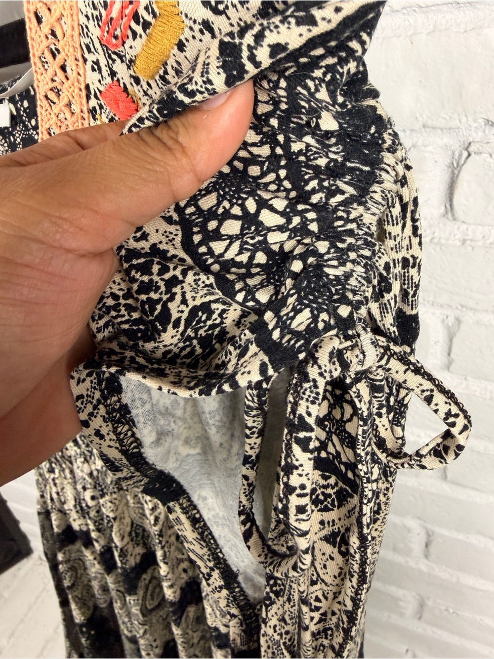 Miss Me Boho Maxi Dress Large Black Cream Embroidered Festival Beach Cover Up - Picture 6 of 7
